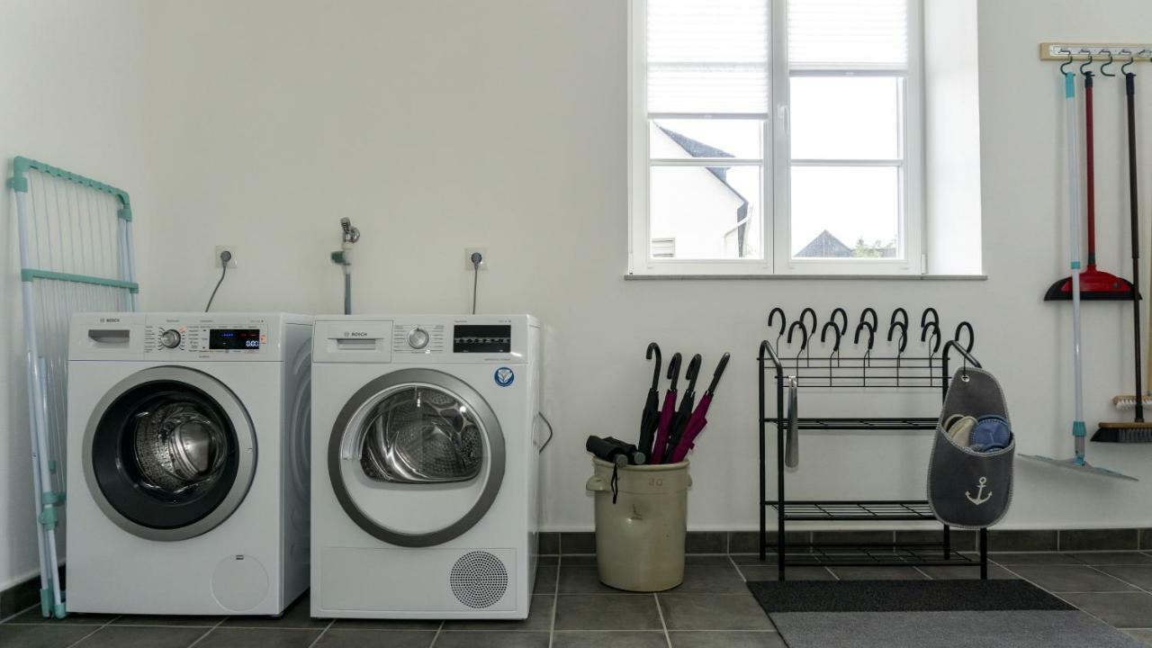 Ferienhaus Alte Schule Volkesfeld エクステリア 写真