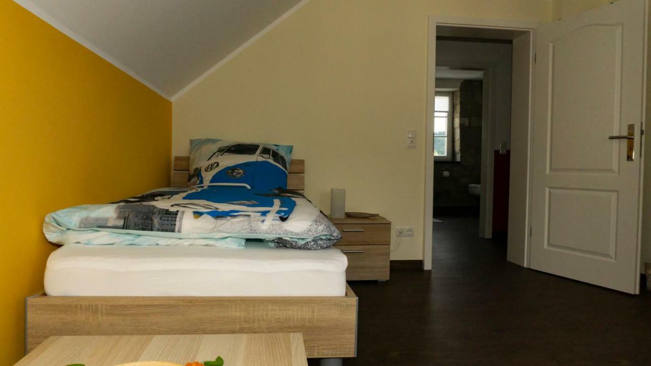Ferienhaus Alte Schule Volkesfeld エクステリア 写真